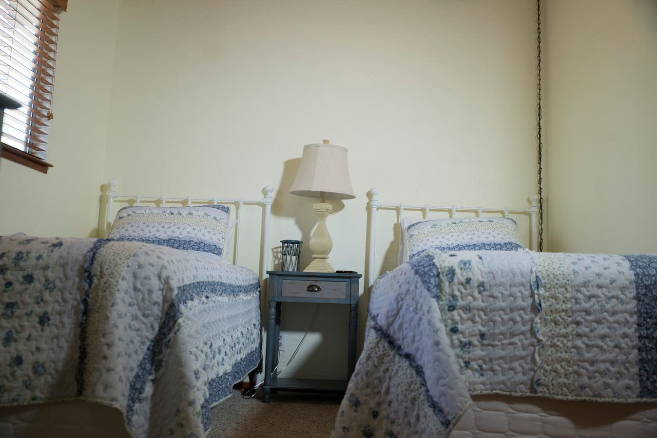 Lovely Mountain Lake Chalet By Yosemite: Equipped! グローヴランド エクステリア 写真