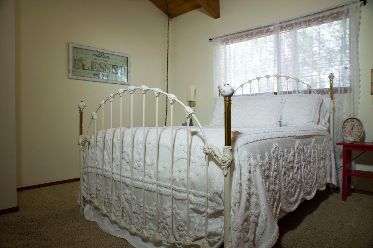 Lovely Mountain Lake Chalet By Yosemite: Equipped! グローヴランド エクステリア 写真
