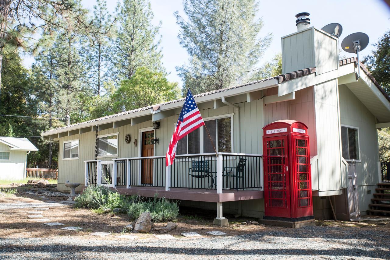 Lovely Mountain Lake Chalet By Yosemite: Equipped! グローヴランド エクステリア 写真