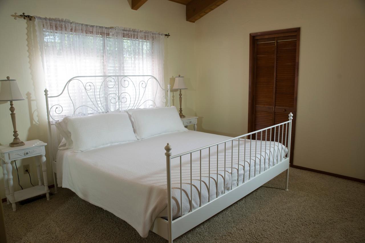 Lovely Mountain Lake Chalet By Yosemite: Equipped! グローヴランド エクステリア 写真
