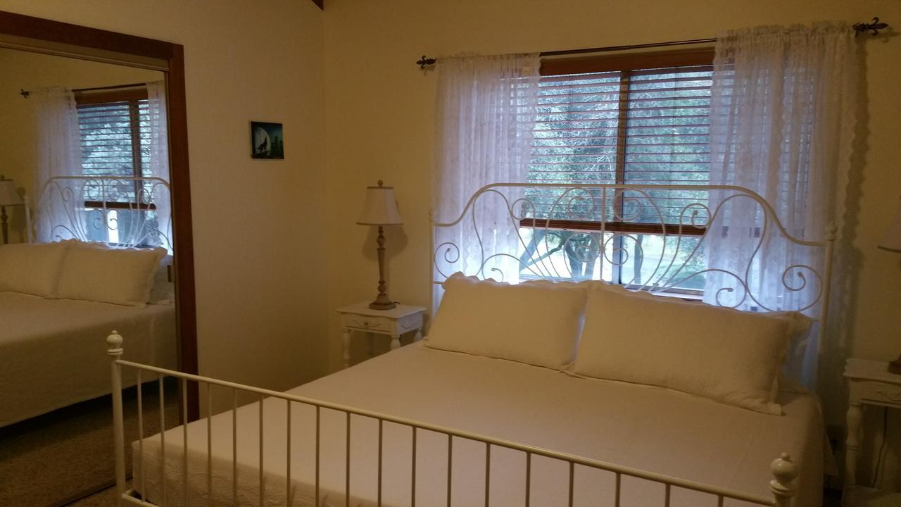 Lovely Mountain Lake Chalet By Yosemite: Equipped! グローヴランド エクステリア 写真